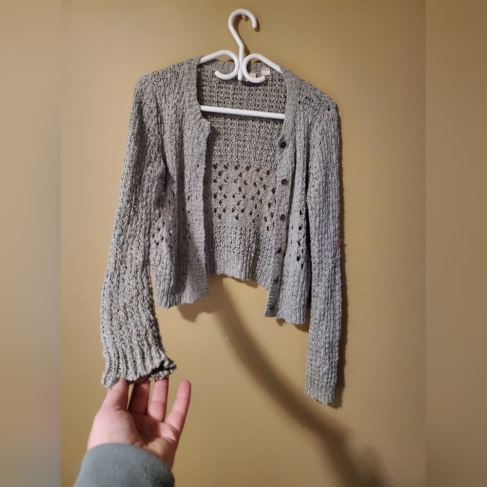 Rozy cropped button up - Picture 2 of 5
